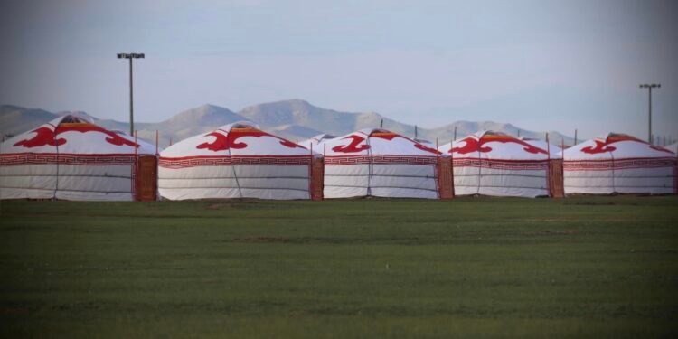 МОРЬ БАРИАНЫ ГАЗАРТ ЗОЧИД ХҮЛЭЭН АВАХ 300 ГЭР БАРЬЖ БАЙНА