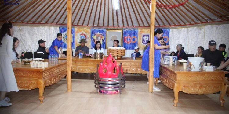 НАЙРСАГ ХЭНТИЙЧҮҮД ЗОЧДОО УГТАЖ АВСААР