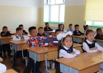 ХҮҮХЭД БАГАЧУУДЫН ИНЭЭД ХӨӨРӨӨР ЦАЛГИСАН 9 САРЫН 1-НИЙ ӨДӨР ИРЛЭЭ