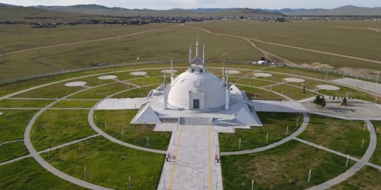 БИНДЭР СУМАНД “ИХ ХУРАЛДАЙ” ЦОГЦОЛБОР АШИГЛАЛТАД ОРЛОО