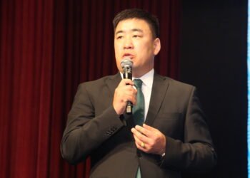 АХМАДУУДАД ӨНДӨР НАСТНЫ ТЭТГЭВРИЙН АСУУДЛААР ТАНИЛЦУУЛЛАА