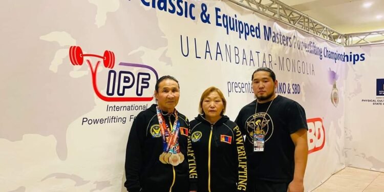 ХЭНТИЙ АЙМАГ ПАУЭРЛИФТИНГИЙН МАСТЕР АНГИЛАЛЫН ДЭЛХИЙН АВАРГЫН 4 МӨНГӨН МЕДАЛЬТАЙ БОЛЛОО