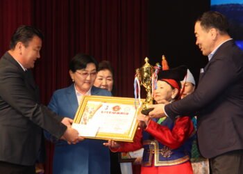 "АХМАДЫН УРЛАГИЙН 3-Р ИХ НААДАМ"-Д ХЭРЛЭН СУМЫН АХМАДЫН БАГ ТЭРГҮҮЛЛЭЭ