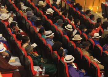 Хэнтий аймгийн эрдэнэт сүргийн эзэд болсон 600 малчид чуулж байна