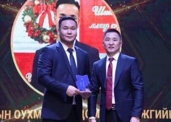 Хэнтий аймгийн 2023 оны “Шилдэг залуу” номинацийн эзэд хэн байв?