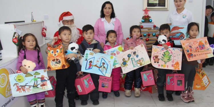 Монгол шуудангийн  Хэнтий аймаг дахь салбар 3 дахь жилдээ хүүхдүүдийн дунд “Гар зургийн уралдаан”-ыг зохион байгууллаа