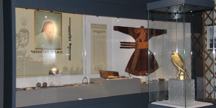 Орон нутаг төдийгүй улсын хэмжээнд ганцхан гэж болохоор хийц загвартай Хэнтий аймгийн музейгээс юу үзэж, харж болох вэ?