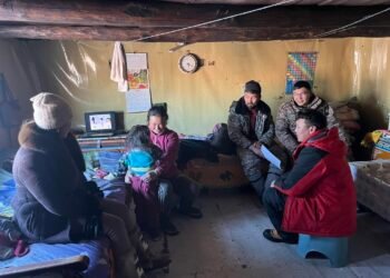 Батширээт сум | 1000 боодол ногоон тэжээлийг 4 багт хуваарилан өгч эхэллээ