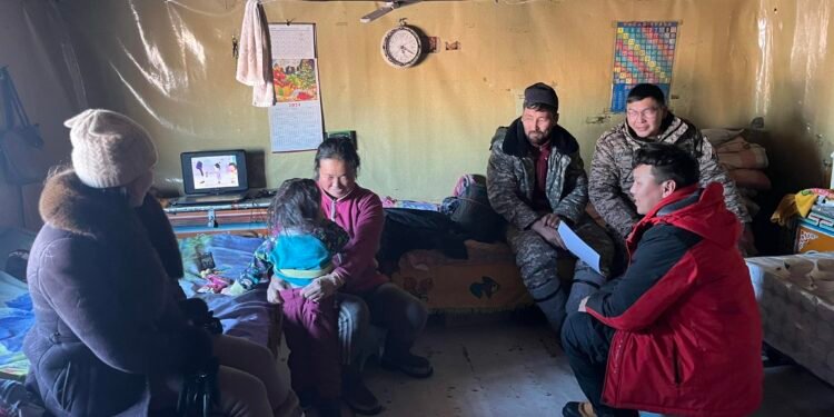 Батширээт сум | 1000 боодол ногоон тэжээлийг 4 багт хуваарилан өгч эхэллээ