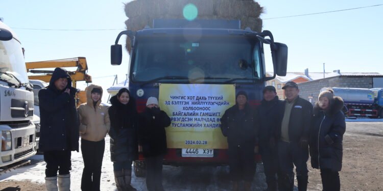 Малчдадаа туслах аяны хүрээнд 800 боодол өвс хандивлалаа