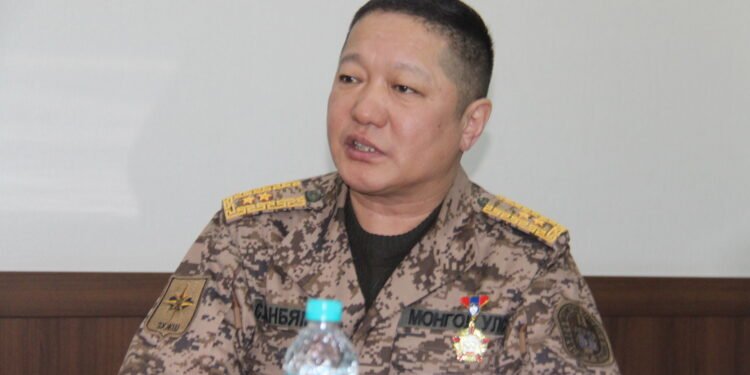 Зэвсэгт хүчний жанжин штабын дарга хошууч генерал С.Ганбямба Хэнтий аймагт ажиллаж байна