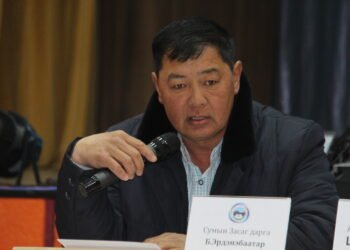 ДЗОУБ-ын Бор-Өндөр II хөтөлбөр, аймгийн онцгой комисстой хамтран Өмнөдэлгэр суманд 8 тн тэжээлийн хивгийн буцалтгүй тусламж үзүүллээ