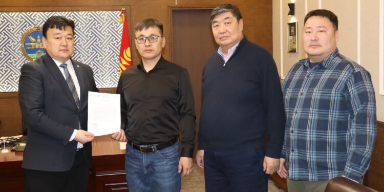 Дэ нэйчэ консерванси байгууллагаас Хэнтий аймгийн нэр бүхий 9 суманд 34,0 сая төгрөгийн шатахууны дэмжлэг үзүүллээ