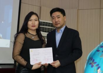 Хэнтий аймаг дохионы хэлмэрчтэй боллоо