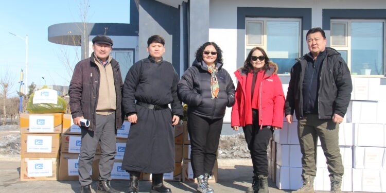 "Малчдадаа тусалъя" хандивын аянд Хэнтий аймгийн нутгийн зөвлөлийн эмэгтэйчүүд нэгдлээ