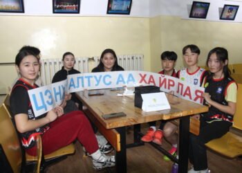 Хэрлэн 4 дүгээр сургууль “Дэлхийн усны өдөр”-т зориулж эцэг эх, багш, сурагчдын хамтарсан өдөрлөгийг зохион байгууллаа