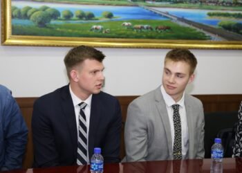 Дэзэрэт ОУ-ын энэрлийн байгууллагаас Хэнтий аймагт англи хэлний сайн дурын багш ажиллуулна