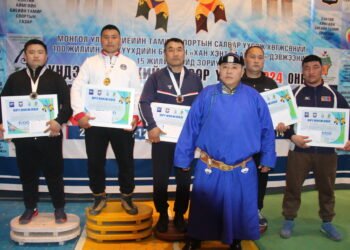 Үндэсний бөхийн өсвөр үеийн 2024 оны аймгийн аварга шалгаруулах тэмцээн өндөрлөлөө
