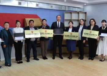 Дорнод | Шинээр баригдаж буй сургууль, цэцэрлэгүүдэд “Багш хөгжлийн төв”-ийн тоног төхөөрөмжийг хүлээлгэн өглөө