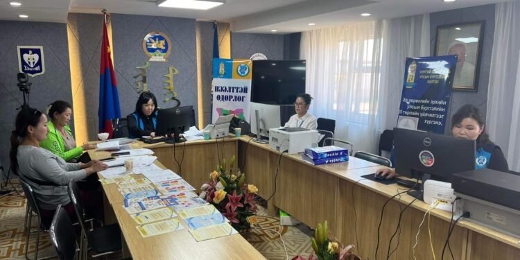 Газpын харилцаа Барилга хот байгуулалтын газар сумдад ажиллаж байна