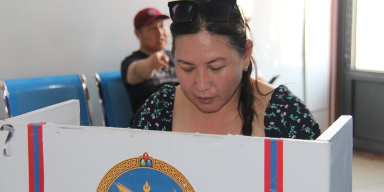 Хэнтий аймгийн сонгуулийн хороо “Сонгогчийн өдөрлөг” зохион байгуулж байна