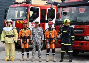 Онцгой байдлын алба хаагчид 143 иргэнийг Эг, Балж, Барх, Онон голоор зөөвөрлөх ажлыг зохион байгуулсан