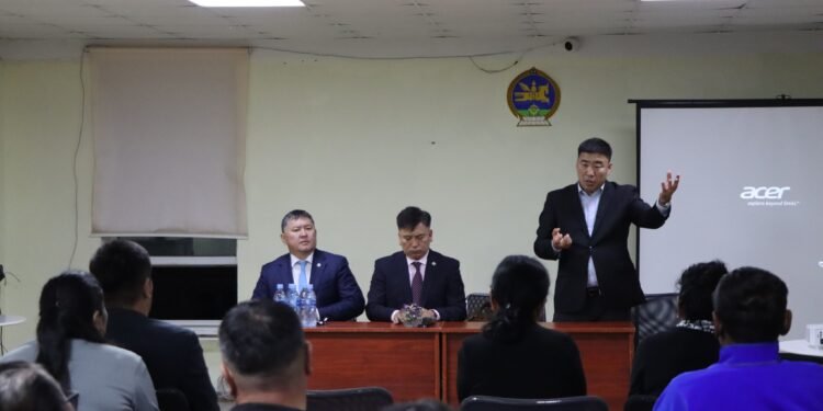 "Эргэх холбоо" иргэдтэй хийх уулзалт Хэрлэн суманд үргэлжилж байна