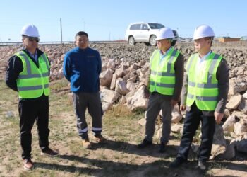 Бор-өндөр-Хэрлэн чиглэлийн хатуу хучилттай авто замын ажлын явцтай танилцлаа