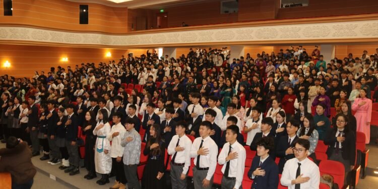 Хэнтий аймгийн 16 нас хүрсэн 903 хүүхэд "Монгол улсын иргэний андгай" өргөлөө