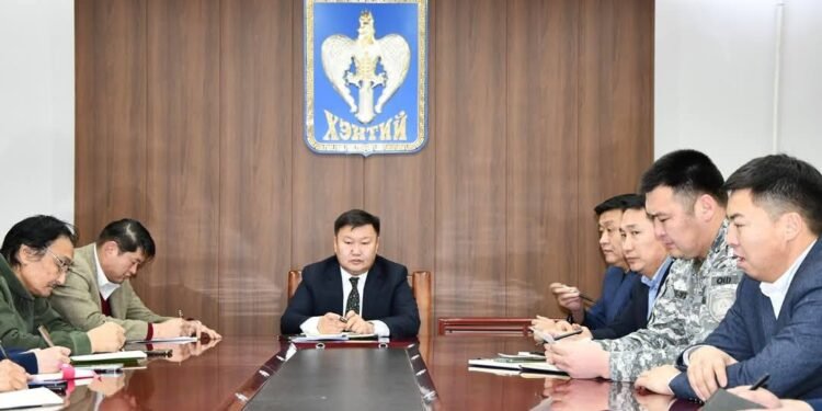 Хэнтий | Аймгийн засаг дарга дулаанаар хангагч байгууллагын удирдлагуудтай уулзаж өвөлжилтийн нөхцөл байдалтай танилцлаа