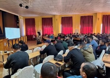 Ажилтнуудыг чадавхижуулах сургалтад хамруулж байна