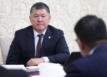 УИХ-ын гишүүн У.Отгонбаяр эрүүл мэндийн даатгалын тухай хуулийн хэрэгжилттэй танилцав