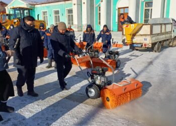 Өндөрхаан хот тохижилтын газарт 290 сая төгрөгийн үнэ бүхий техник хэрэгслүүдийг хүлээлгэн өглөө