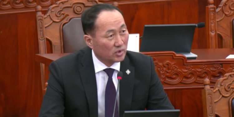 М.Бадамсүрэн: Бүс орон нутгийг зэрэгцүүлээд хөгжүүлэх бодлогыг баримтална гэж найдаж байна!