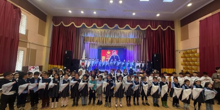 Баянмөнх сум | Өвсөрийн улаан загалмайн тангараг өргөх ёслол зохион байгуулагдлаа