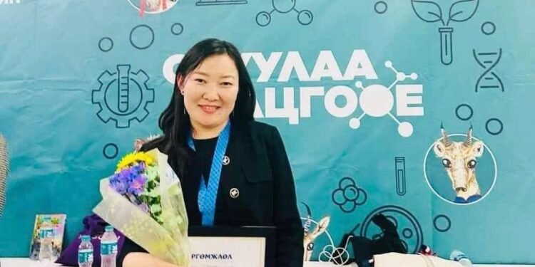 Бор-Өндөр сум улсын олимпиадаас хоёр хүрэл медаль хүртжээ