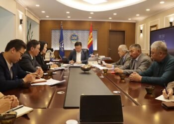 Хэнтий | Засаг дарга Д.Аюурбунь аймгийн ахмадын хорооны тэргүүлэгчидтэй уулзжээ