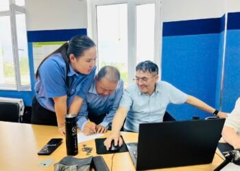 Дархан сум гамшгаас хамгаалах иж бүрэн сургуульд оролцож байна