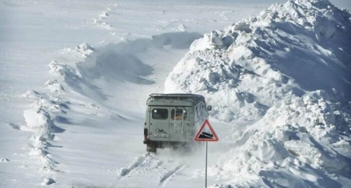 Малчдад: Хүйтэрч нойтон цас орж, салхи шуурганы улмаас малаа уруудуулах, өөрсдөө даарч осгож, төөрөх эрсдэлээс сэргийлье