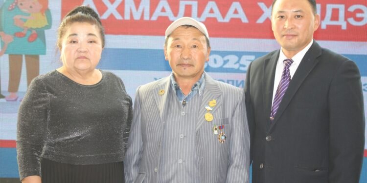 Бэрх хот ахмадын баяраа тэмдэглэн өнгөрүүллээ