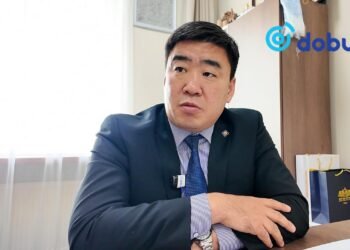 Хүн төвтэй бодлого явуулахгүй бол манай улсад ажиллах хүнгүй боллоо