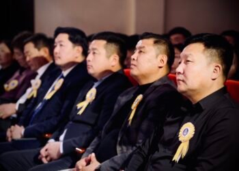 Батноров сумын төрийн албан хаагчид анх удаа зөвлөгөөнөө зохион байгуулж байна