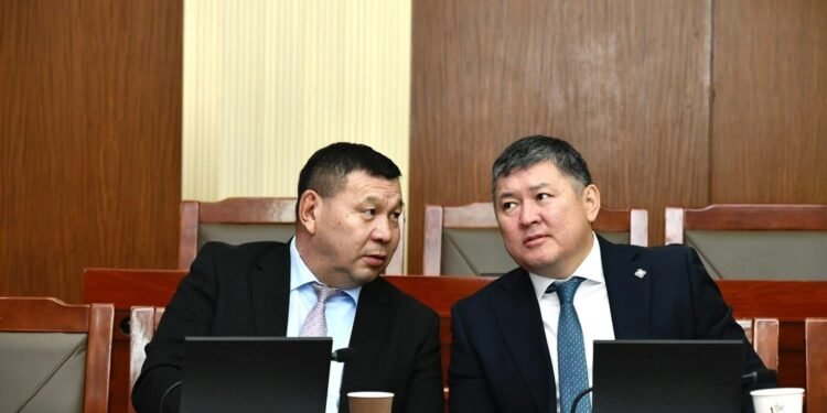 Улс төр | Байгаль орчин, хүнс, хөдөө аж ахуйн байнгын хороо хуралдана