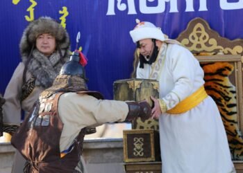 Их эзэн Чингис хааны гал голомтыг сахин суугч Хан Хэнтийчүүд Монгол бахархлын өдрийг Чингисийн талбайдаа өргөн дэлгэр тэмдэглэн өнгөрүүлж байна