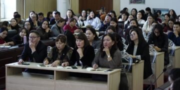 Дундговь аймагт хүүхэд хамгааллын үйлчилгээний чанар, хүртээмжийг сайжруулах ЕБС-ийн бүсийн сургалт эхэллээ