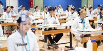 Улсын химийн 35 дугаар олимпиад Хэнтий аймгийн Чингис хотноо эхэллээ